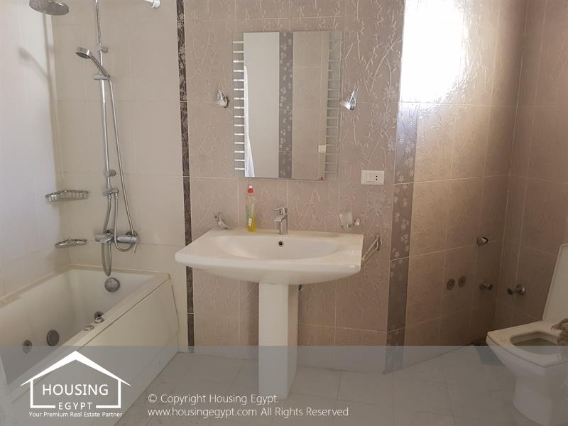 West Golf - 5th Settlement